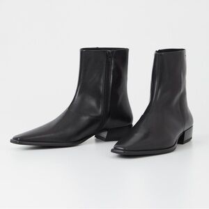 Vagabond Black Ankle Boots